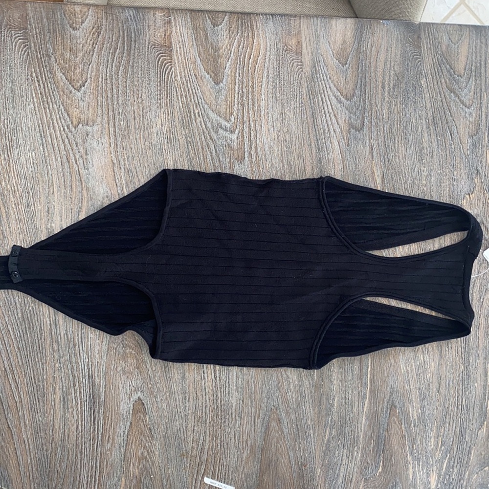 Hot In halters rib bodysuit in black - Picture 8 of 9